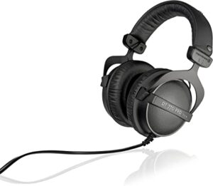 Best headphones for people with glasses